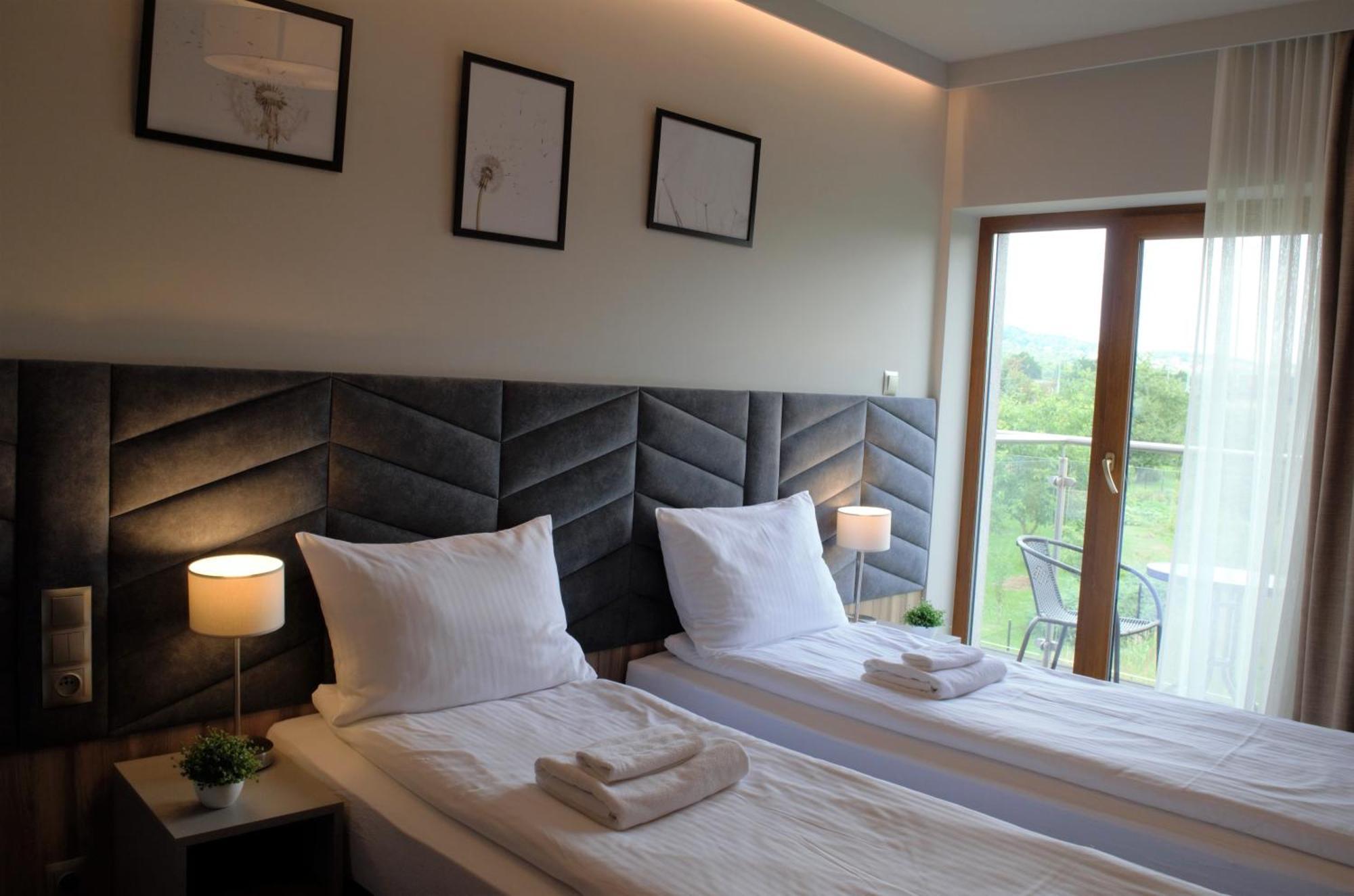 Villa & Gospoda Krakowska Kobiernice 외부 사진